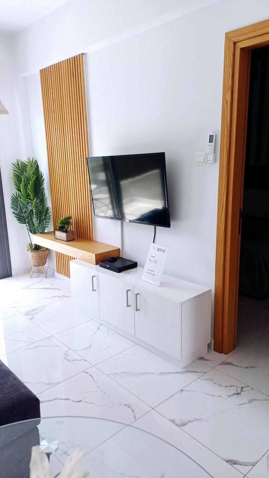 Sea Side In Kato Apartament *