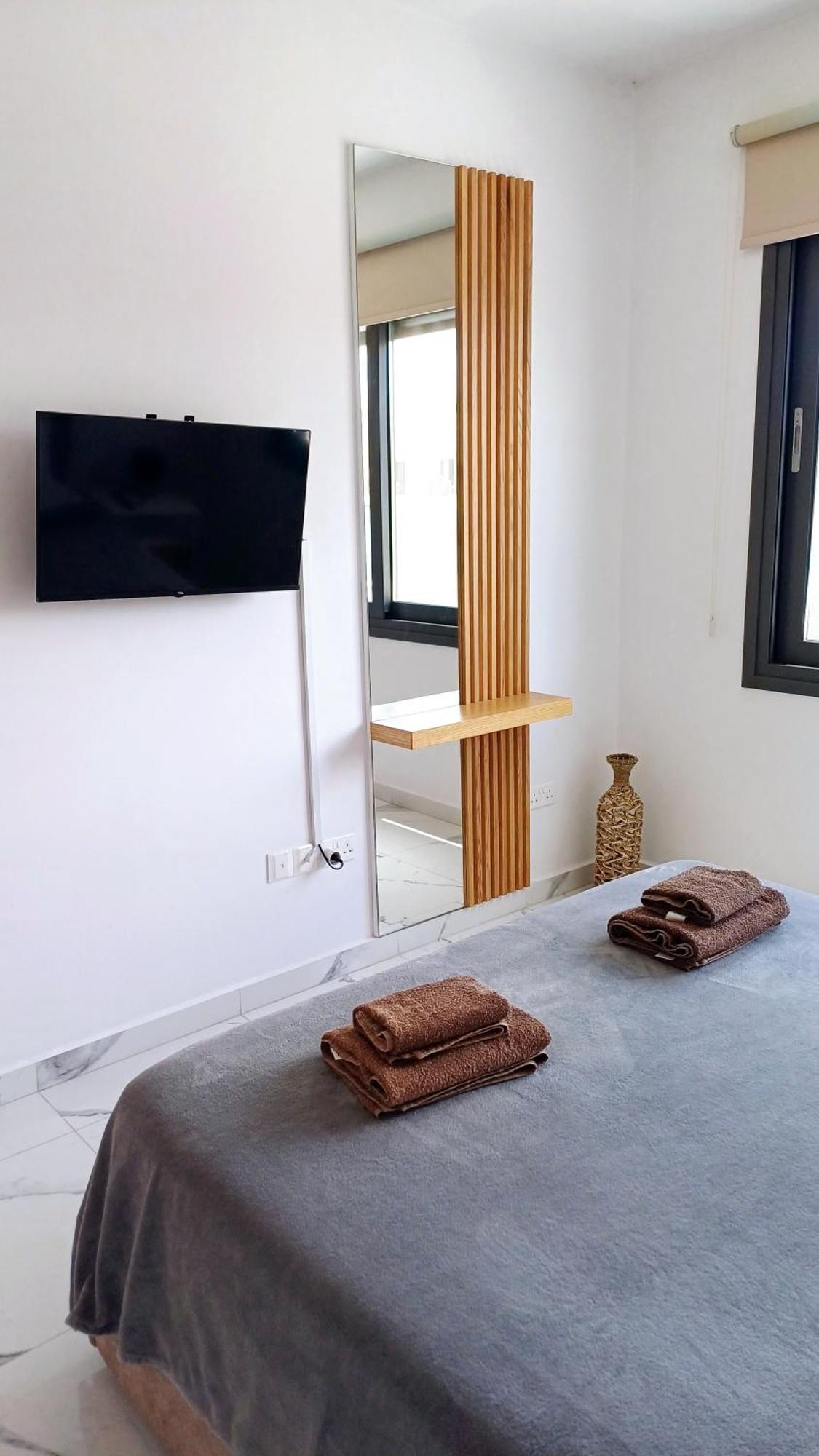 Sea Side In Kato Apartament
